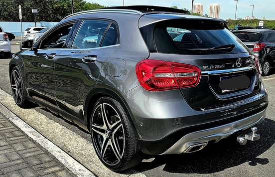MERCEDES-BENZ-GLA 250-2017