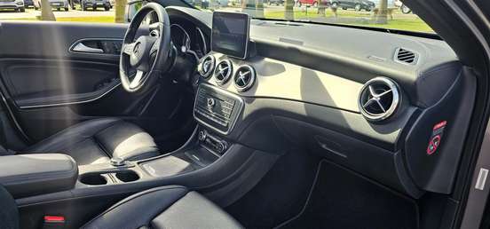 MERCEDES-BENZ-GLA 250-2017