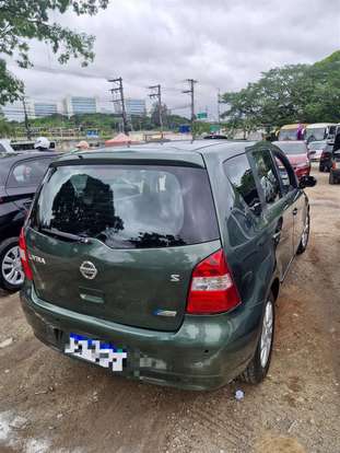 NISSAN-LIVINA-1.8 S 16V FLEX 4P AUTOMÁTICO NISSAN-LIVINA-2012