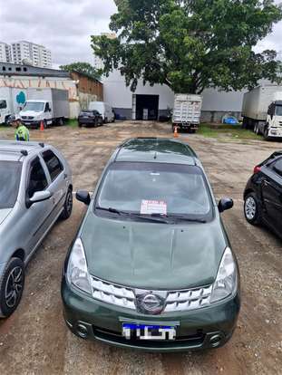NISSAN-LIVINA-2012