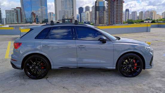 AUDI-RS Q3-2021