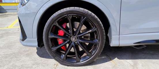 AUDI-RS Q3-2021