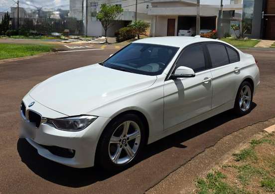 BMW-320i-2014
