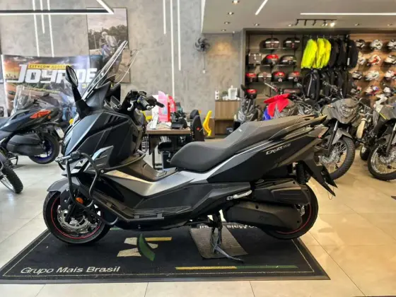 DAFRA CRUISYM 300 