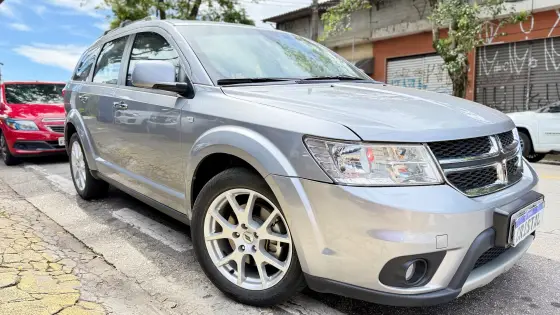 DODGE JOURNEY 3.6 RT V6 GASOLINA 4P AUTOMÁTICO