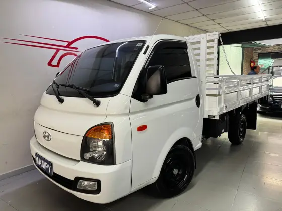 HYUNDAI HR 2.5 LONGO SEM CAÇAMBA 4X2 16V 130CV TURBO INTERCOOLER DIESEL 2P MANUAL