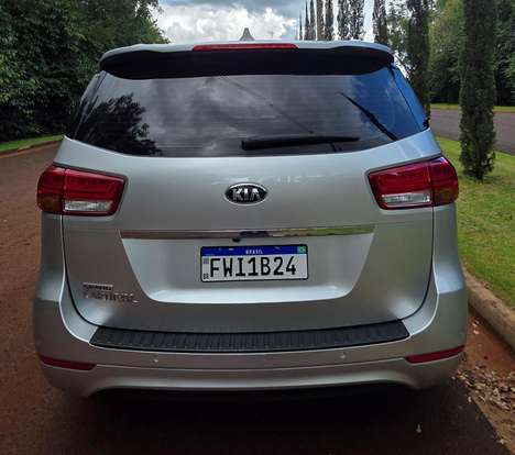 KIA-CARNIVAL-2016