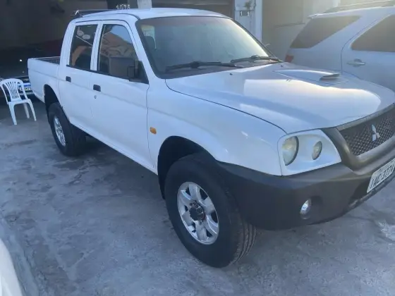 MITSUBISHI L200 2.5 GL 4X4 CD 8V TURBO DIESEL 4P MANUAL