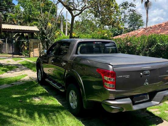 MITSUBISHI-L200 TRITON-2.4 16V TURBO DIESEL SPORT HPE TOP CD 4P 4X4 AUTOMÁTICO MITSUBISHI-L200 TRITON-2016