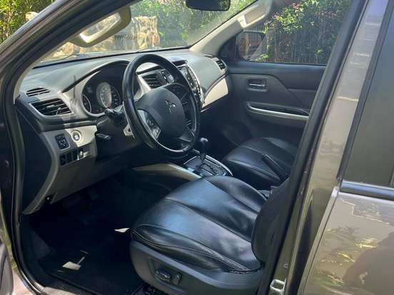 MITSUBISHI-L200 TRITON-2.4 16V TURBO DIESEL SPORT HPE TOP CD 4P 4X4 AUTOMÁTICO MITSUBISHI-L200 TRITON-2016