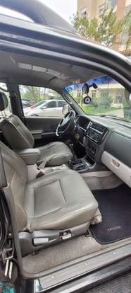 MITSUBISHI-PAJERO-2010