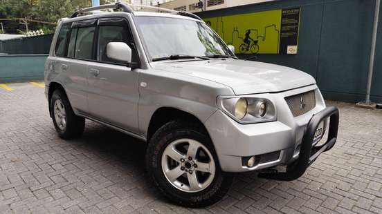 MITSUBISHI-PAJERO TR4-2008