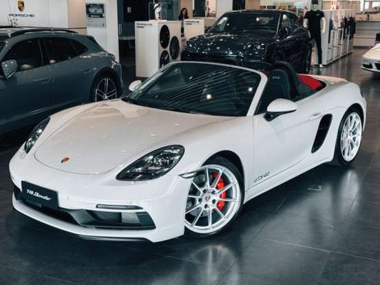 PORSCHE-718-2025