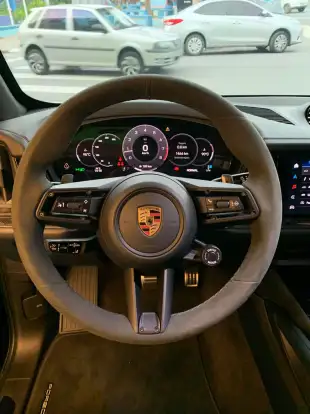 PORSCHE-CAYENNE-2025