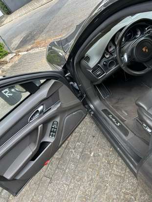 PORSCHE-PANAMERA-2015