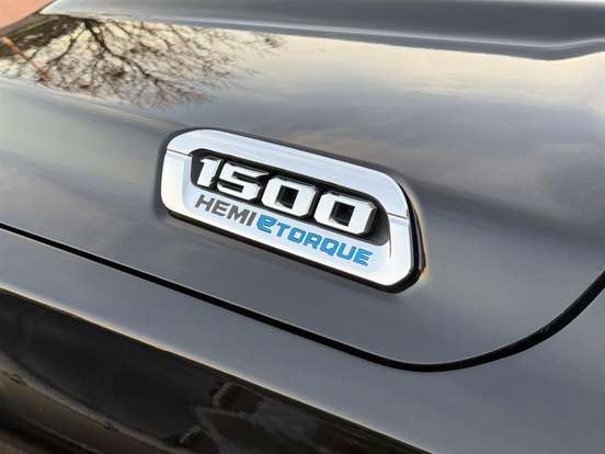 RAM-1500-5.7 V8 GASOLINA REBEL CD 4X4 AUTOMÁTICO RAM-1500-2022