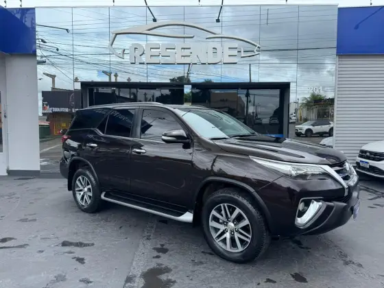 TOYOTA HILUX SW4 2.8 SRX 4X4 16V TURBO INTERCOOLER DIESEL 4P AUTOMÁTICO