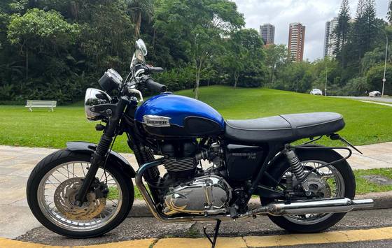 TRIUMPH BONNEVILLE T 100 865 