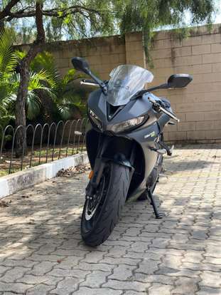 TRIUMPH-DAYTONA 660-2025
