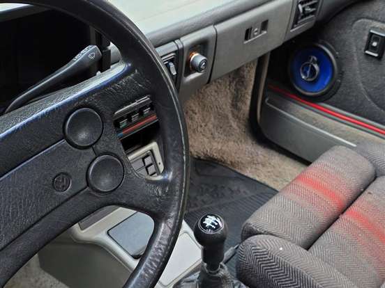 VOLKSWAGEN-GOL-2.0 GTI 8V GASOLINA 2P MANUAL VOLKSWAGEN-GOL-1993