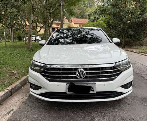 VOLKSWAGEN-JETTA-2019