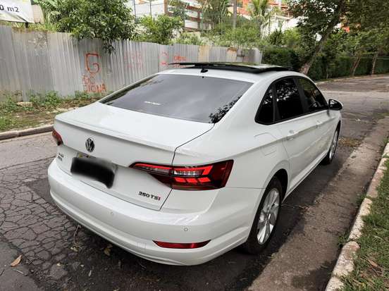 VOLKSWAGEN-JETTA-2019