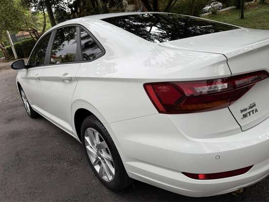 VOLKSWAGEN-JETTA-2019