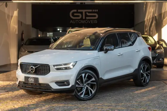 VOLVO XC40 1.5 T5 RECHARGE R-DESIGN GEARTRONIC