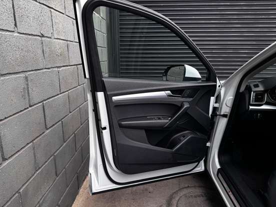 AUDI-Q5-2019