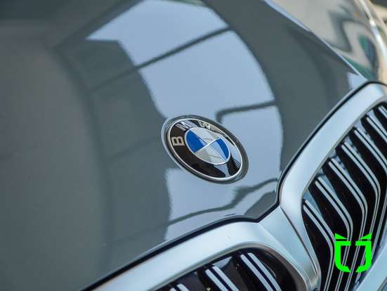 BMW-320i-2025