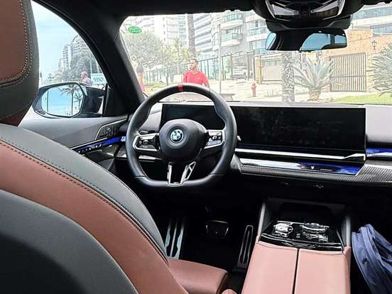 BMW-i5-ELÉTRICO XDRIVE60 M SPORT BMW-i5-2023