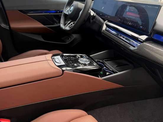 BMW-i5-ELÉTRICO XDRIVE60 M SPORT BMW-i5-2023