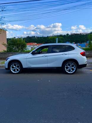 BMW-X1-2.0 16V TURBO ACTIVEFLEX SDRIVE20I X-LINE 4P AUTOMÁTICO BMW-X1-2015