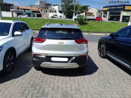 CHEVROLET-TRACKER-2021