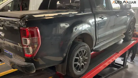 FORD RANGER 2.2 BLACK 4X2 CD 16V DIESEL 4P AUTOMÁTICO