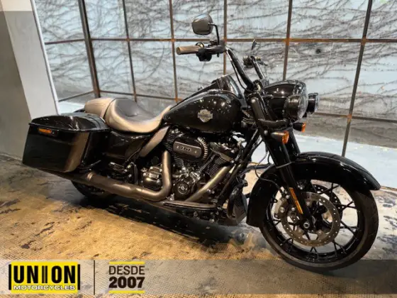HARLEY-DAVIDSON ROAD KING SPECIAL 