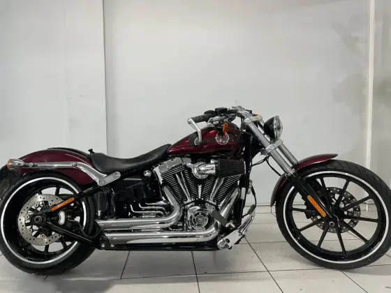 HARLEY-DAVIDSON SOFTAIL BREAKOUT 