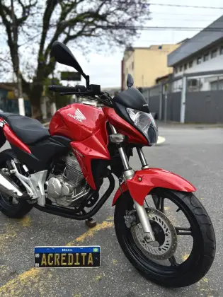 HONDA CB 300R 