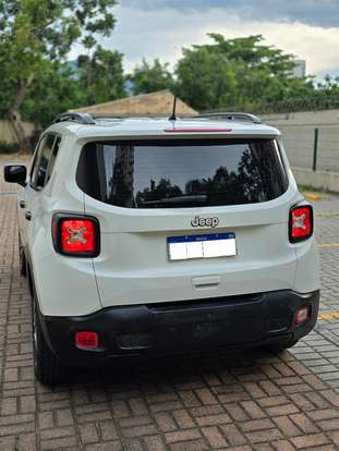 JEEP-RENEGADE-2021