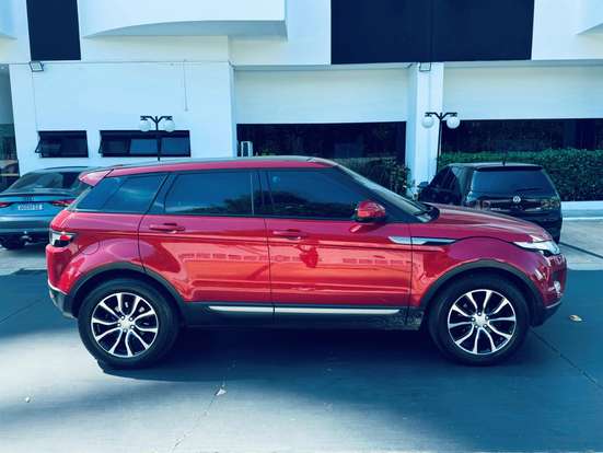LAND ROVER-RANGE ROVER EVOQUE-2.0 PURE 4WD 16V GASOLINA 4P AUTOMÁTICO LAND ROVER-RANGE ROVER EVOQUE-2015