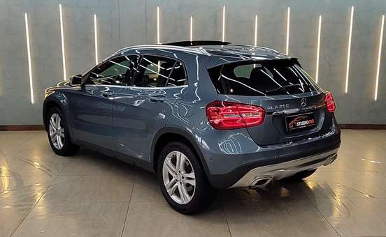 MERCEDES-BENZ-GLA 200-1.6 CGI VISION 16V TURBO FLEX 4P AUTOMÁTICO MERCEDES-BENZ-GLA 200-2015