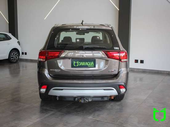 MITSUBISHI-OUTLANDER-2.2 MIVEC DI-D DIESEL HPE-S AWD AUTOMÁTICO MITSUBISHI-OUTLANDER-2021