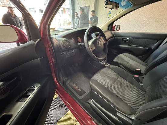 NISSAN-LIVINA-1.8 S 16V FLEX 4P AUTOMÁTICO NISSAN-LIVINA-2014