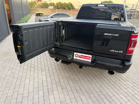 RAM-1500-5.7 V8 GASOLINA REBEL CD 4X4 AUTOMÁTICO RAM-1500-2022