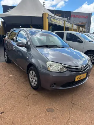 TOYOTA ETIOS 1.3 XS 16V FLEX 4P MANUAL TOYOTA ETIOS 1.3 XS 16V FLEX 4P MANUAL