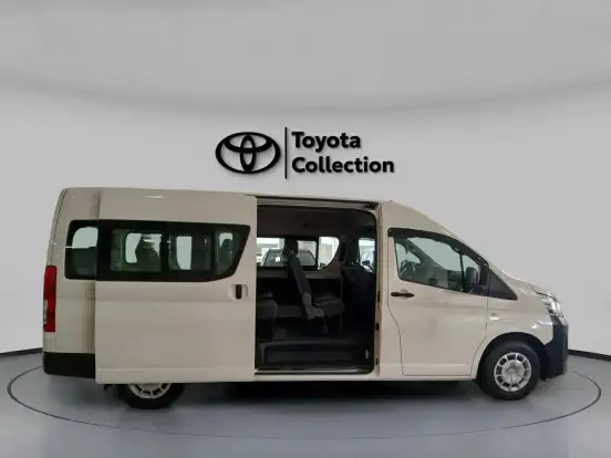 TOYOTA-HIACE-2025