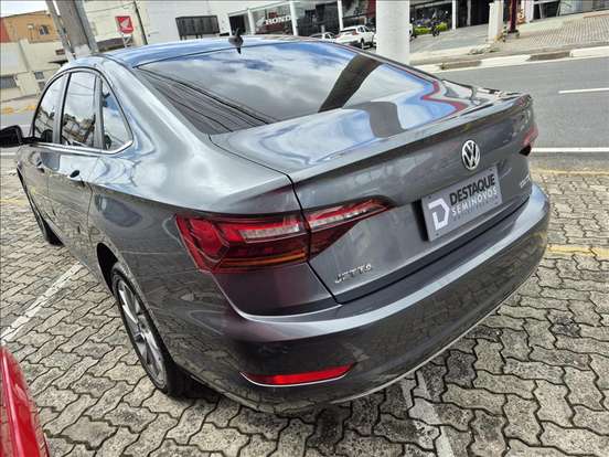VOLKSWAGEN-JETTA-2020