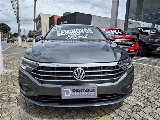 VOLKSWAGEN-JETTA-2020