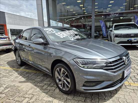 VOLKSWAGEN-JETTA-2020