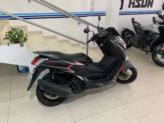 YAMAHA NMAX 160 STAR WARS YAMAHA NMAX 160 STAR WARS